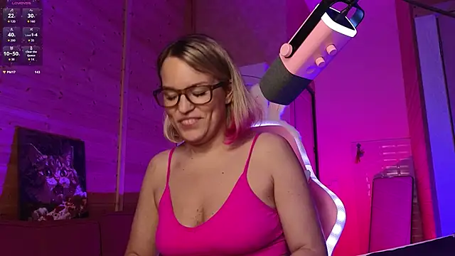 צ'אט XXX בשידור חי של Lady_Shine