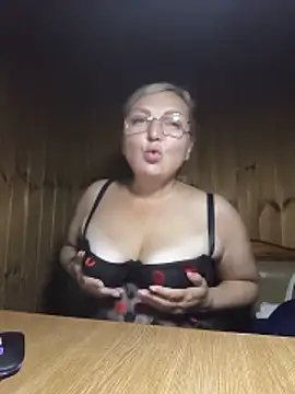 Chat XXX ao vivo de White-Chocolatte
