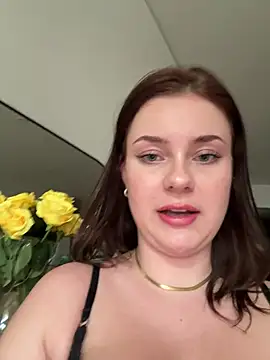 Chat +18 de MaribelRiver ao vivo