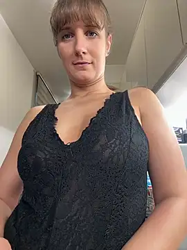 צ'אט XXX בשידור חי של jennifer11772