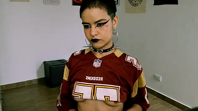 XXX chat uživo modela alex_one888