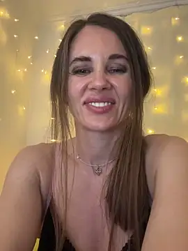 دردشة LucieMack الجنسية المباشرة