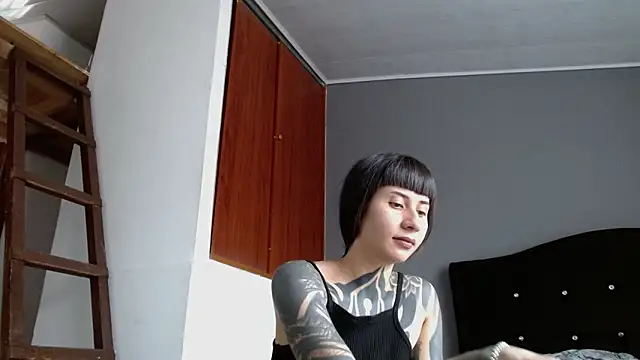 Živý XXX chat Emilia_1995