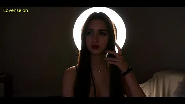 ClarineCasebolt's Live XXX Chat