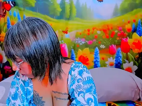 indianroxyn Live XXX chat