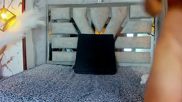 Antonella_And_Thiago's Webcam Show