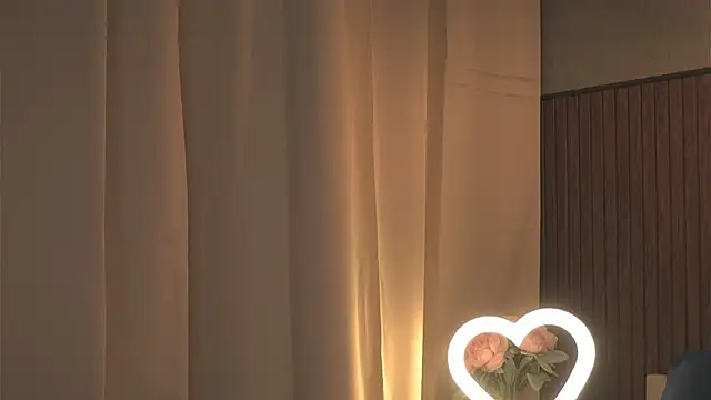 צ'אט XXX בשידור חי של pinkmangokiss