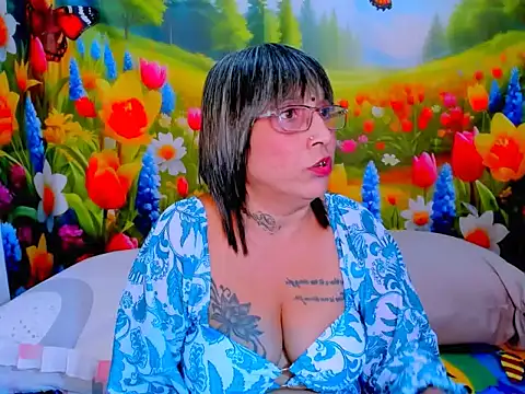 indianroxyn Live XXX chat