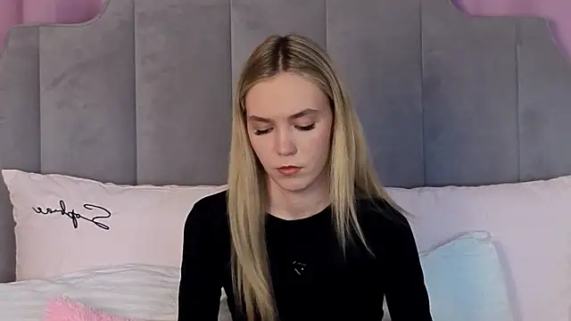 Chat +18 de NikkiRyx ao vivo