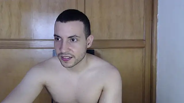 Armando_2002's Live XXX Chat