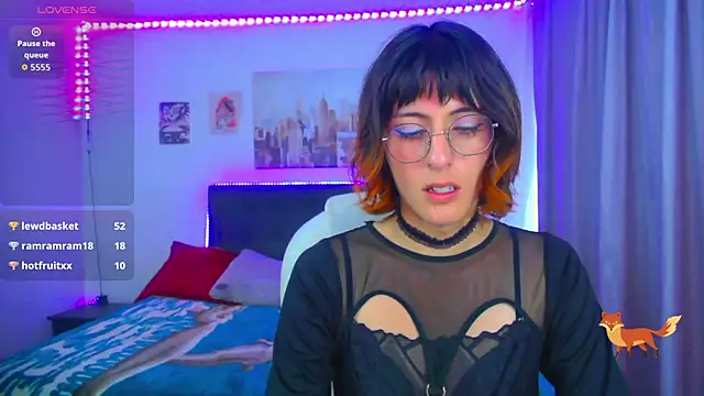 goth_minerva's Webcam Show