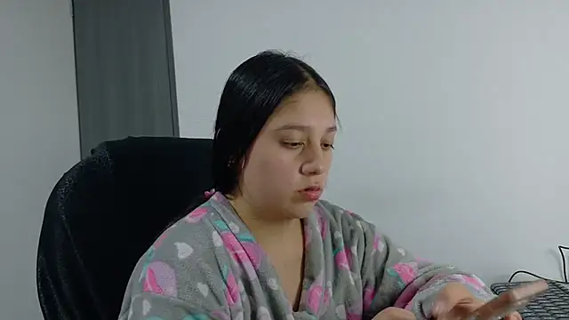 צ'אט XXX בשידור חי של KOREN_JALAA