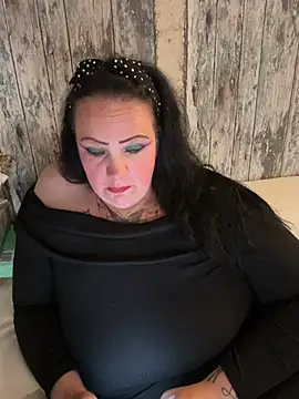 צ'אט XXX בשידור חי של Noraya_ink