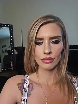 צ'אט XXX בשידור חי של ellieconradxo