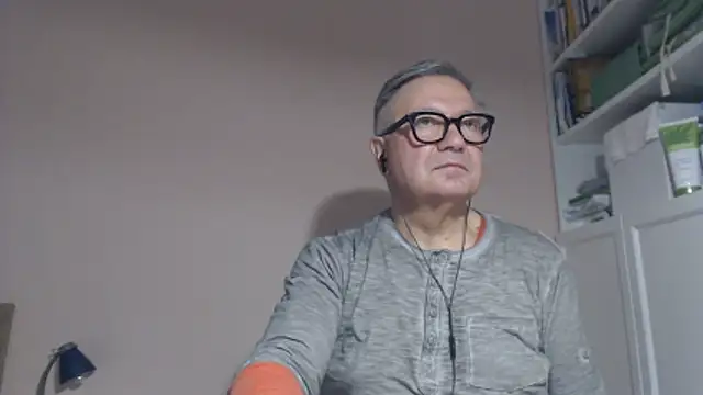 YOU6meのライブXXXチャット