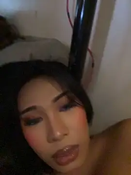 Webkamerová show hugecock_tamira