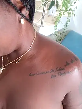 Adrilovechocolate Live XXX-Chat