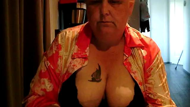 Sylviastar46 Webcam Show