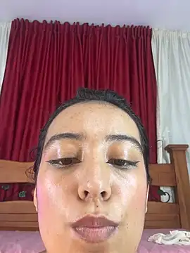 XXX chat uživo modela Jenifer_Lux