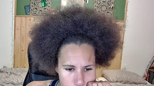 Chat XXX ao vivo de AaliyahHarris