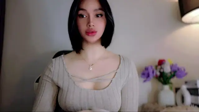Anna_HollyDollのライブXXXチャット