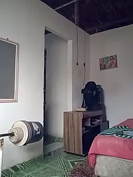 tarra122 Adlı Modelin Canlı XXX Sohbeti