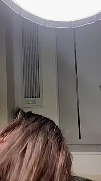 mo-mo-69's Live XXX Chat