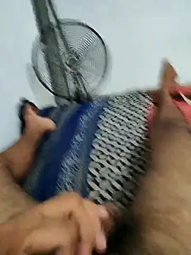 XXX chat uživo modela Sakti_77