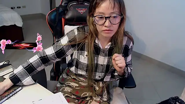 pink-2022's Live XXX Chat