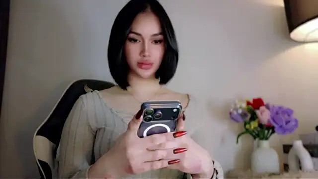 Anna_HollyDoll Show in webcam