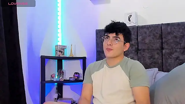 Chat XXX ao vivo de Demian_Fox1