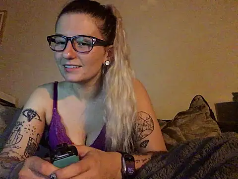 xxamyleighxx Adlı Modelin Canlı XXX Sohbeti