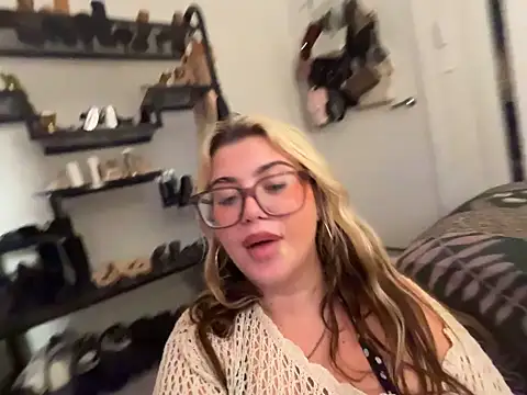 Chat +18 de luckygigi ao vivo
