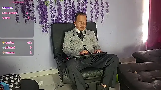 دردشة XTheSexybossx الجنسية المباشرة