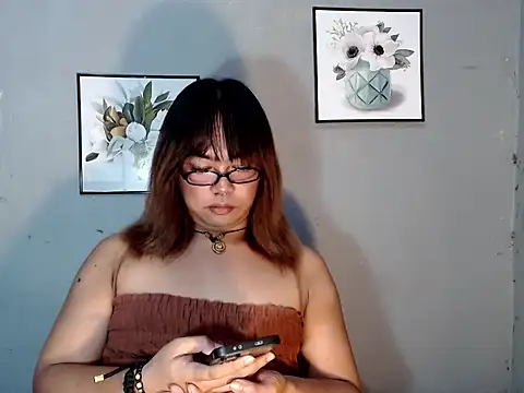 Asianblk_barbiedollのウェブカメラショー