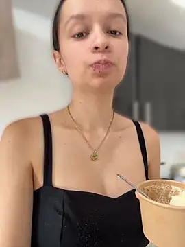 Chat XXX ao vivo de Soy_Sara7