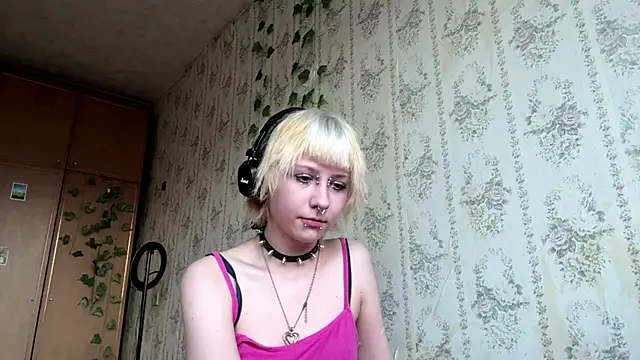 FatimahFroman 现场XXX聊天
