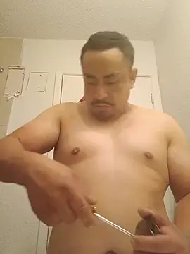 hungpenis210 Show in webcam