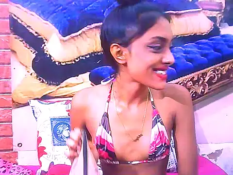 IndianPretty14u2Luv's Live XXX Chat