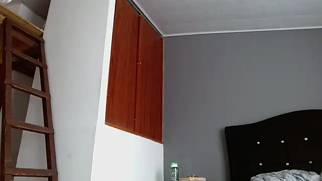 Emilia_1995: απευθείας συνομιλία ΧΧΧ