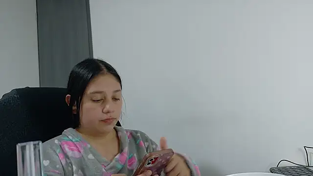 KOREN_JALAA Chat XXX in diretta