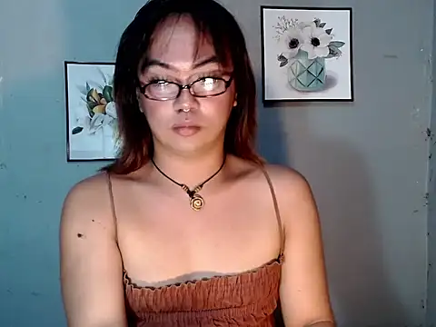 Asianblk_barbiedoll 网络视讯表演