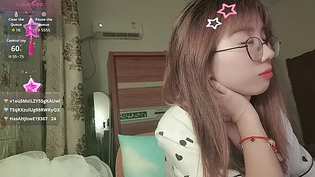 Živý XXX chat Lili_666