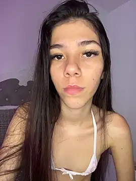 Онлайн чат XXX cutesofiaa