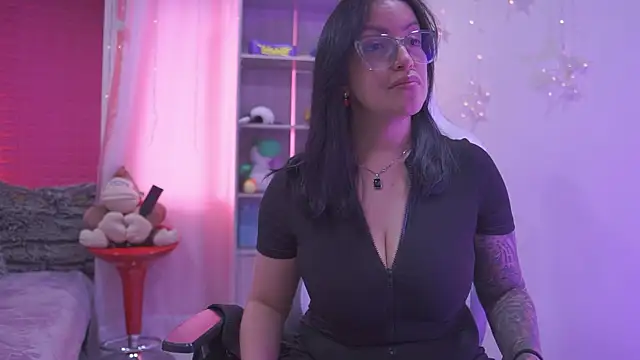 Chat +18 de Madison_Mayer_ ao vivo