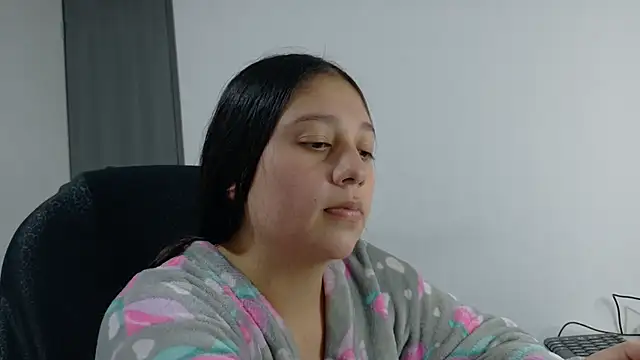 Chat +18 de KOREN_JALAA ao vivo