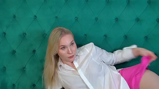 ElaraVoltage 라이브 XXX 채팅