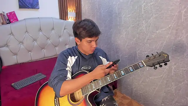 Thiago_Kozakn Webbikameraesitys