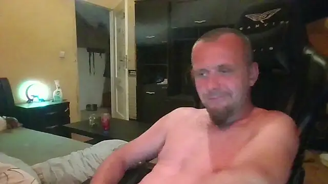 Chat +18 de MrWhitePL ao vivo