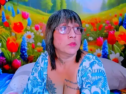 indianroxy's Live XXX Chat